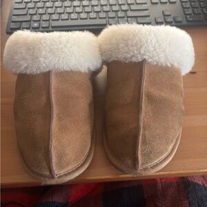UGG Cozy Shearling-Lined Suede Slippers - Chestnut